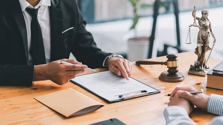 Direito imobiliário: conheça os direitos e deveres do corretor de imóveis