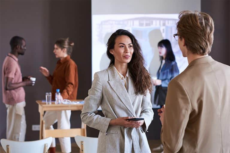 Estratégias de networking para corretores de imóveis: expanda sua rede de contatos