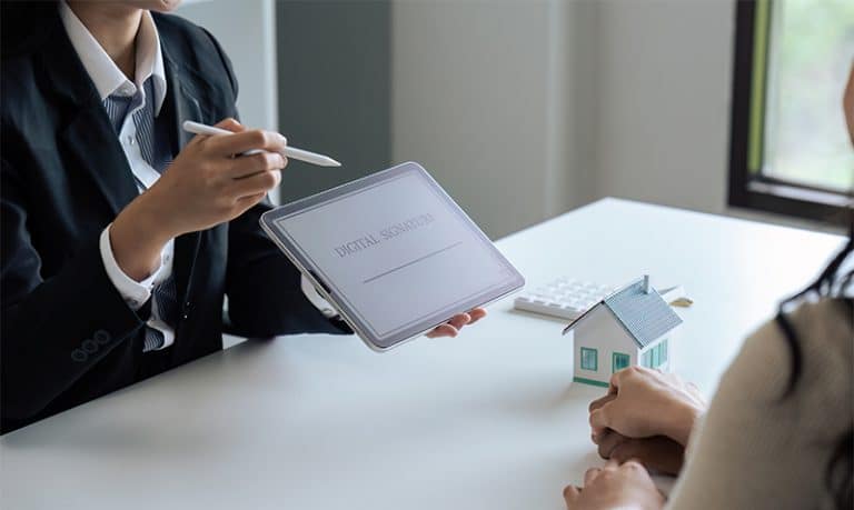 Como a assinatura eletrônica pode agilizar seus contratos imobiliários?
