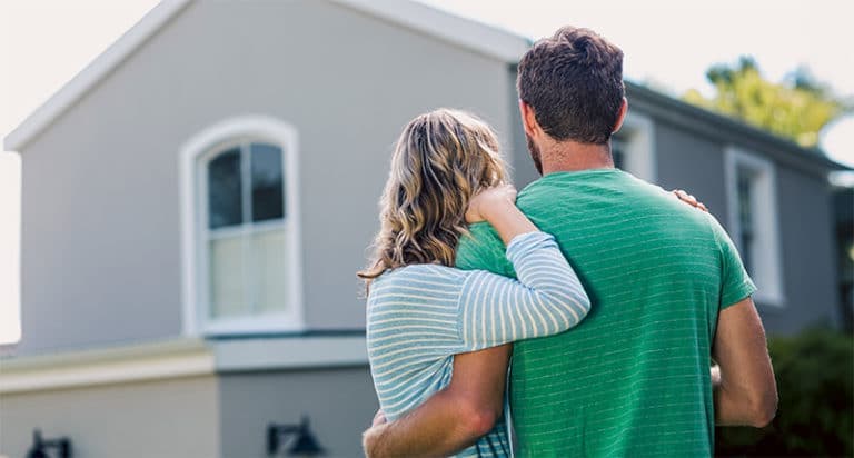 Classe média em xeque: a crise do mercado imobiliário e o sonho da casa própria ameaçado